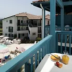 Pierre & Les Terrasses D'arcangues Ferienpark 3*