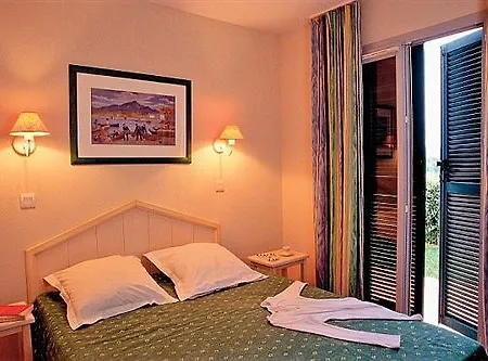 Pierre & Les Terrasses D'arcangues Holiday park 3*