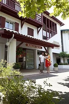 Pierre & Les Terrasses D'arcangues